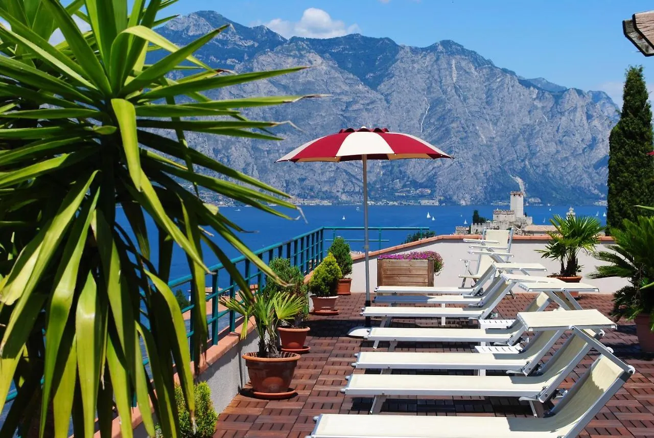 Hotel Villa Smeralda Μαλτσεζίνε