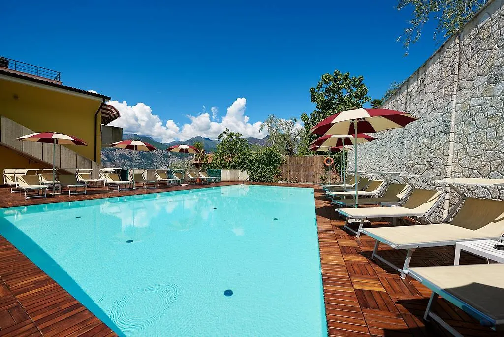 Hotel Villa Smeralda Μαλτσεζίνε 3*,  Ιταλία