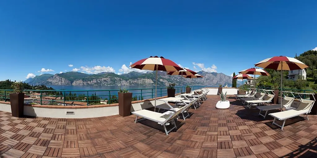 Hotel Villa Smeralda Malcesine 3*,