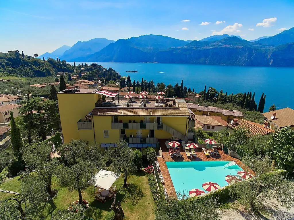 Hotel Villa Smeralda Malcesine 3*,  Italy